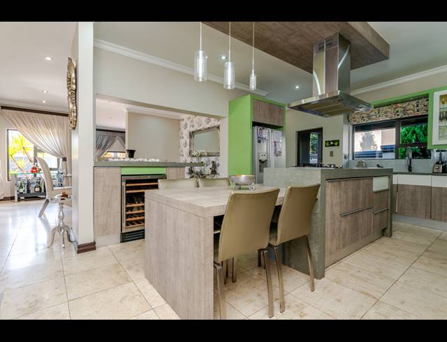 4 BEDROOM FREEHOLD FOR SALE IN SAGEWOOD